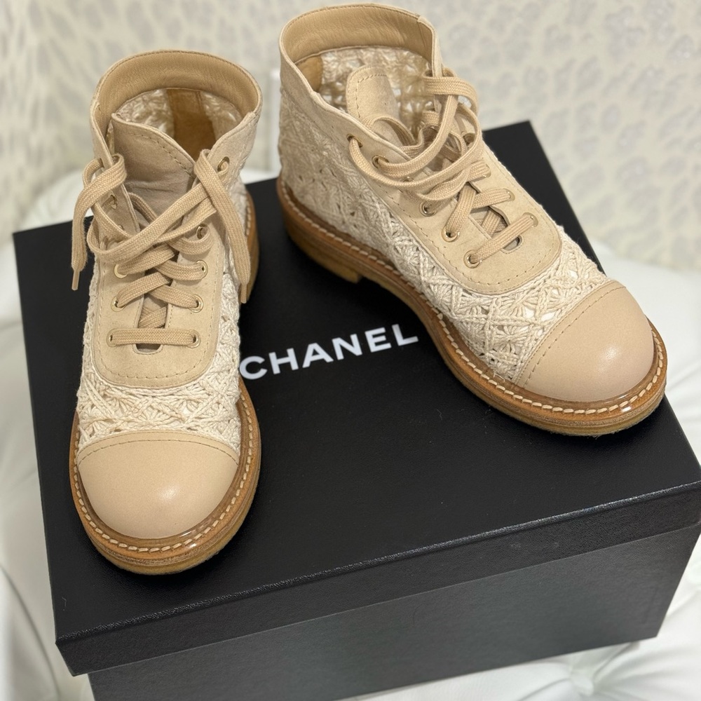 CHANEL